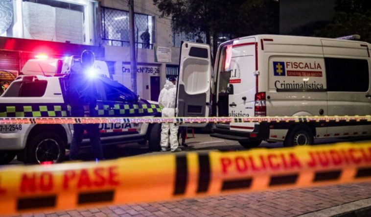 Se conoce quién es el escolta asesinado en Barrios Unidos Este es el escolta que fue asesinado en medio de un hurto, sobre las 6:30 de la tarde este martes, en la localidad de Barrios Unidos por unas falsas policías.