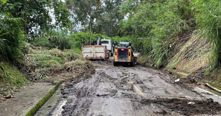 Siete toneladas de tierra se recogieron por un deslizamiento en Manizales