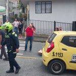 Un peatón fue arrollado por un taxi en la carrera 48 de Manizales