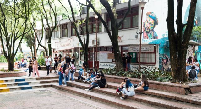 Universidad Sur colombiana, abre convocatoria para los estudiantes que quieran egresar con doble titulación.