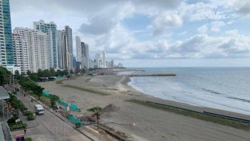 Video: un turista corrió desnudo por las playas de Bocagrande ante el asombro de bañistas