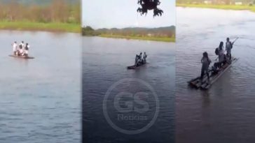 ¡Preocupante! Niños se desplazan en balsa improvisada para llegar a su escuela en Tierralta