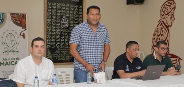 Aspecto cuando al alcalde de Maicao, Miguel Felipe Aragón González realizaba su intervención en el encuentro crucial con representantes del comercio local.