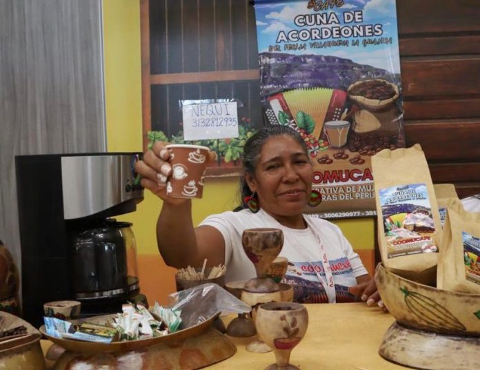 El Café de Cuna de Acordeones, es un esfuerzo de mujeres de Villanueva para el mundo.