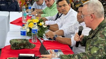 Comandante de la Quinta División lideró Puesto de mando Unificado PMU, por incendios en el Huila.