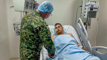 Comandante del Ejército Nacional visita a militares heridos en Cúcuta tras ataque del ELN en Teorama