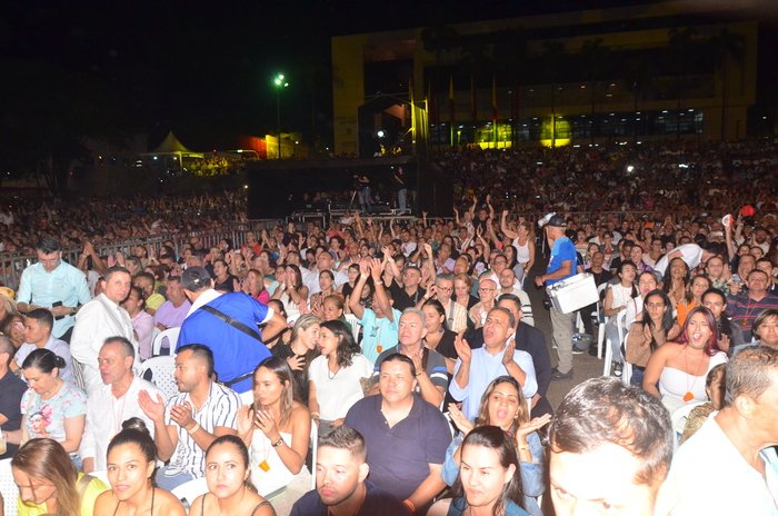 Concierto sinfónico resonó con Tito Nieves