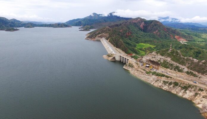 Damnificados por El Quimbo recibirán tierras en Gigante 