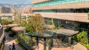 El Viva Envigado abrió Jardín Nómada, espacio con más de 130 coworking