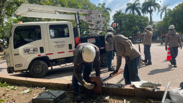 Elec hizo mantenimiento preventivo en el Parque de Los Libros en Montería