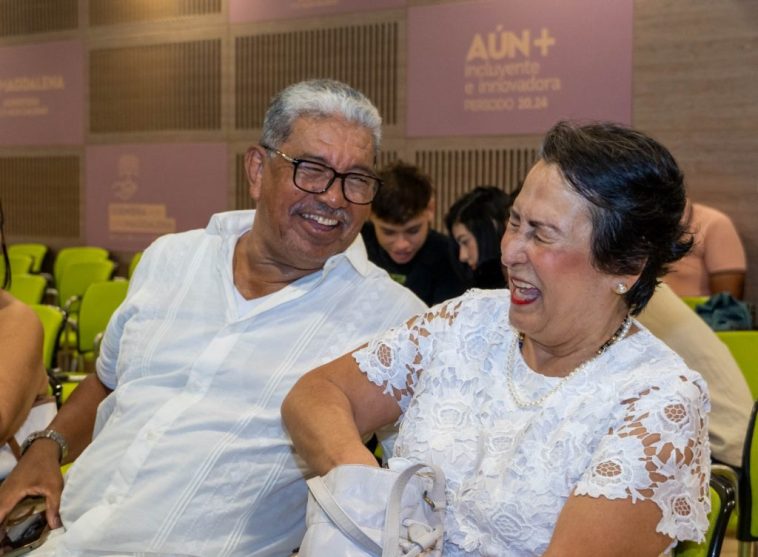 Emoción y orgullo: 41 años después, graduados de Licenciatura en Biología y Química de Unimagdalena se reencontraron