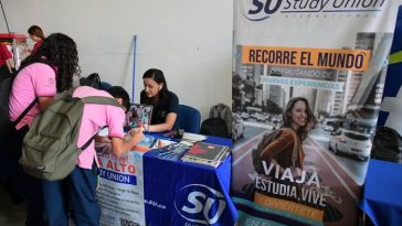 Innovación y oportunidades académicas en los stands de ExpoU 