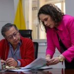 Gustavo Petro y María Constanza García reunidos en Casa de Nariño por el paro camionero