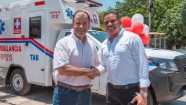 Por donación de Cerrejón, municipio de Albania recibe nueva ambulancia