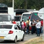 Transportadores bloquean la vía Panamericana en Popayán por alza del diésel