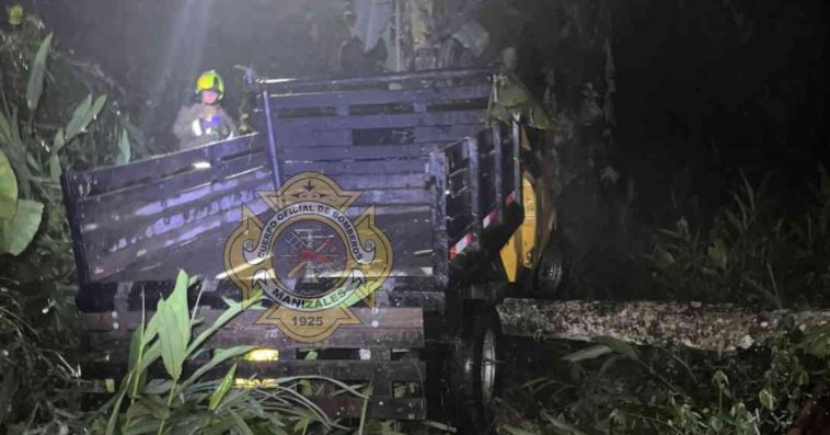 Un muerto y dos lesionados deja accidente de una camioneta en el Bajo Tablazo