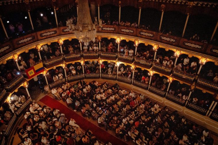 Agenda Cultural de Octubre en el Teatro Adolfo Mejía