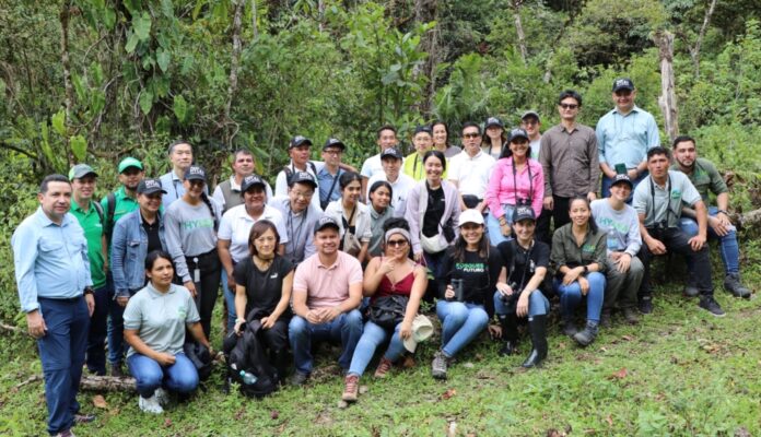 Empresarios japoneses interesados en el café del centro del Huila 