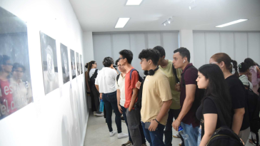 Exposición sobre el conflicto armado inaugura Festividades Bolivarianas en la UPB