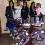 Familia pide respuestas en trágico accidente que cobró la vida de Erika La joven de 20 años perdió la vida luego de que pasara junto a una camioneta de la que, de manera inesperada, el conductor abrió la puerta y terminó golpeado a la joven, haciéndola caer al aslfato; segundos después fue arrollada por un bus que pasaba por la avenida, y perdió la vida de manera fulminante.