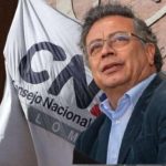 Gustavo Petro y sede del Consejo Nacional Electoral