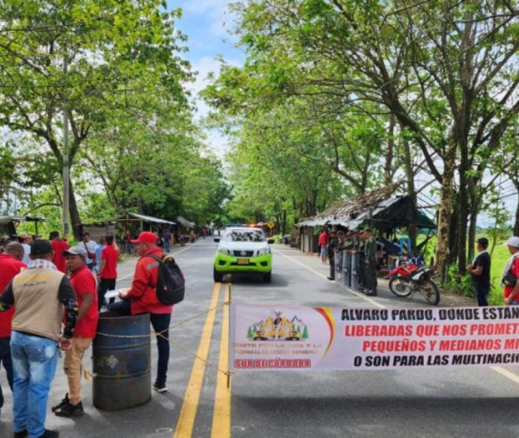 Gobierno y campesinos alcanzan segundo acuerdo en menos de 24 horas para levantar paro