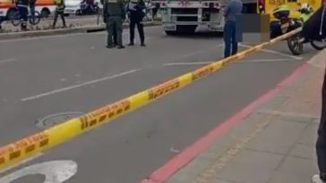 Motociclista murió en trágico accidente en la Avenida Guayacanes Un motociclista perdió la vida en un accidente de tránsito en la Avenida Guayacanes.