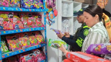 No permita que su hijo reciba dulces de personas extrañas durante Halloween