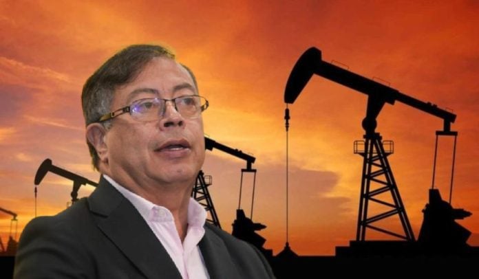 El presidente lanza críticas a petroleras y carboneras