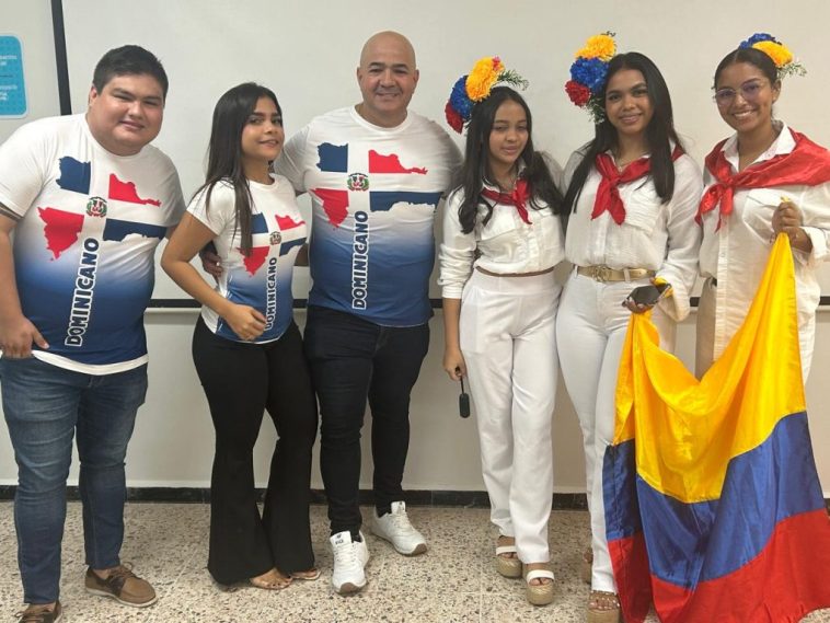 Programas de la UCC se internacionalizan con jornada Global Festival que tuvo como país invitado a República Dominicana