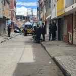 ÚLTIMA HORA: Se registra nuevo feminicidio en Bosa La localidad de Bosa volvió a ser escenario de un trágico hecho de violencia de género. Este jueves, alrededor de las 11 de la mañana, una mujer fue asesinada en el barrio Villa Anny cuando ingresaba a una vivienda.