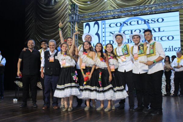 33º Concurso Nacional del Bambuco: Jóvenes antioqueños conquistaron el Gran Premio