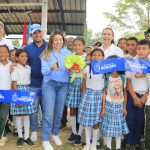 Alcalde y Gestora Social entregaron paneles solares a I.E Pueblo Bujo