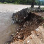 Creciente del río Guatapurí derrumbó cuatro casas en el Nueve de Marzo