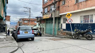 Dragoneante del Inpec fue asesinado en un billar de Ciudad Bolívar: esta es su identidad El dragoneante estaba adscrito a la Cárcel La Picota en Bogotá. Esto es lo que se sabe sobre el crimen.