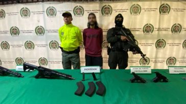 Decomisados 8 fusiles y 2 pistolas en Medellín y Miami