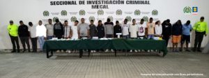 Durante los 23 allanamientos fueron incautadas armas de fuego, munición, dosis de estupefacientes y drogas sintéticas, un chaleco antibalas y dinero