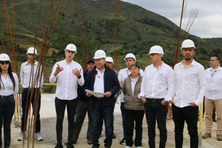 Gobernador de Norte de Santander anuncia proyectos estratégicos para Chitagá