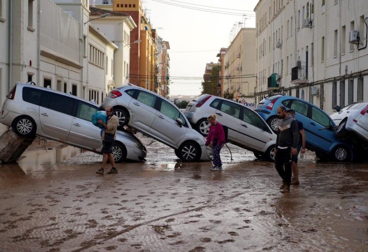 Hablan colombianos que presenciaron las trágicas inundaciones en Valencia: "Fue devastador" Algunos colombianos que se encuentran en España narraron los momentos de angustia que se viven por las trágicas inundaciones.