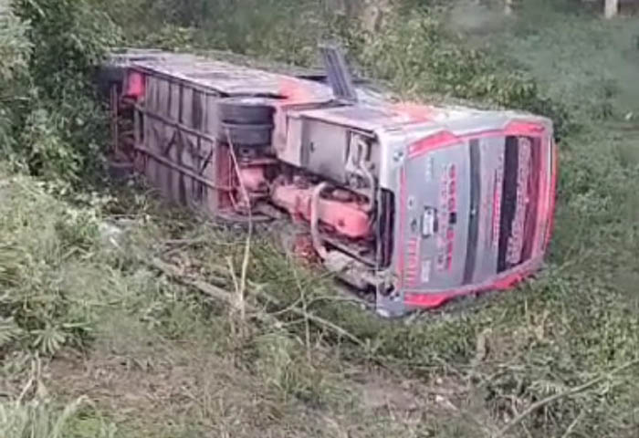 Heridos 13 docentes de Valledupar tras accidente de bus