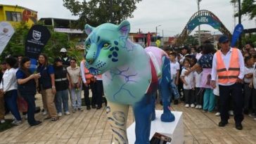 “Jaguar de Agua”, la nueva escultura que embellece una bulliciosa zona del oriente de Cali, en homenaje a la biodiversidad y la conservación