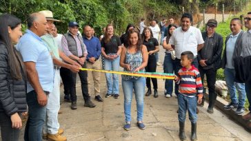 La comunidad, el SENA y la Alcaldía de Risaralda terminaron 190 metros de placa huella