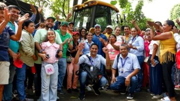 Pavimentación de la vía Loma Grande