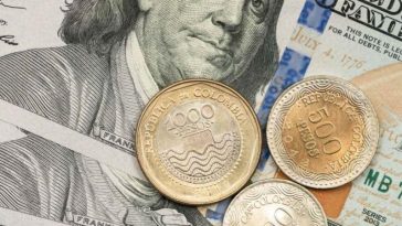 Precio del dólar en Colombia arranca la semana al alza pero por debajo de $4.400