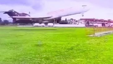 Revelan video del momento en que un avión chocó con antena del aeropuerto El Dorado durante el despegue