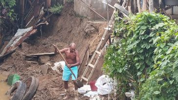 Las fuertes lluvias ocasionaron inundaciones,dejando daños materiales: derrumbe,casas afectadas,caida de árboles y otros.