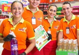 Tiendas Ara se quedarían con los supermercados Colsubsidio La posible integración de Tiendas Ara y Supermercados Colsubsidio podría redefinir el panorama de los supermercados en Colombia, dependiendo del resultado de la evaluación realizada por las autoridades.