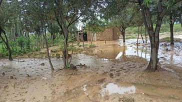 38 mil 493 familias se encuentran en condiciones críticas a causa de las fuertes lluvias que golpean La Guajira.