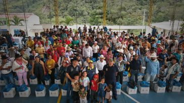 220 familias de Recetor y Chámeza, vulnerables a emergencias climáticas, fueron atendidas por el gobierno de César Ortiz Zorro.