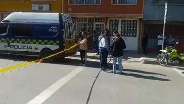 Atención: Sicariato cobró la vida de un comerciante en Kennedy Un hombre que se movilizaba en moto asesinó a un comerciante en la localidad de Kennedy. Esto es lo que se sabe.